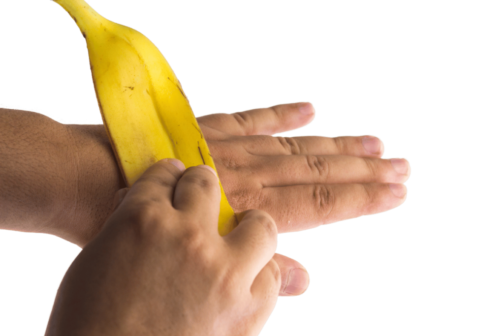 1 banana peel facial- method